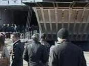 Napoli Arrivano altri immigrati Santa Maria (06.04.11)