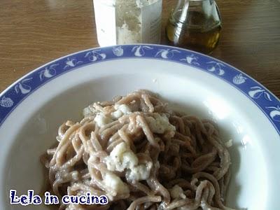 pasta ai 7 cereali con crema di pecorino e tartufo