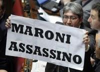 Deputato dell'IdV espone cartello offensivo contro il ministro Maroni