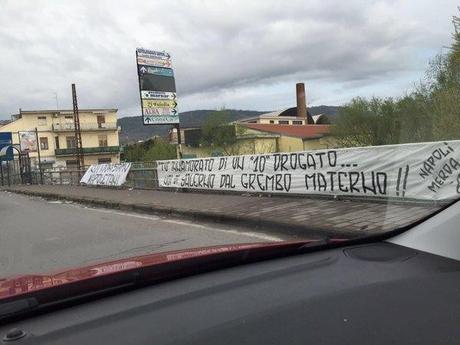 Striscione contro Napoli