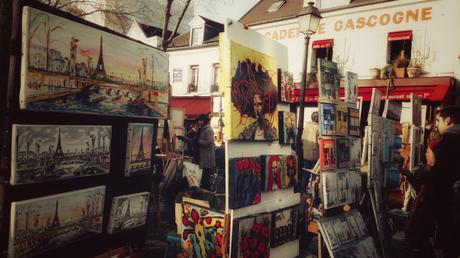 Ancora oggi i pittori dipingono in Place du Tertre, cuore di Montmartre