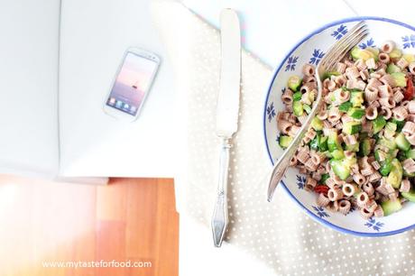 Pasta al farro e verdure, una pausa pranzo consapevole