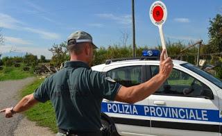 MEZZANINO (pv). 6mila euro di sanzione ad un pregiudicato fermato senza patente dalla Polizia Provinciale.