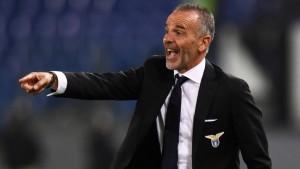 ROME, ITALY - SEPTEMBER 25:  Head coach Stefano Pioli of Lazio issues instructions during the Serie A match between SS Lazio and Udinese Calcio at Stadio Olimpico on September 25, 2014 in Rome, Italy.  (Photo by Tullio M. Puglia/Getty Images)