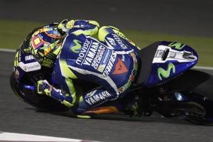 Valentino Rossi durante le prove libere in Qatar, sul circuito di Losail (Foto © facebook.com/ValentinoRossiVR46Official)