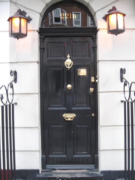 L'ingresso del celebre 221B di Baker Street