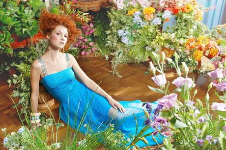 Creazioni Antonella celebra la primavera con un'esplosione di colori e di fiori