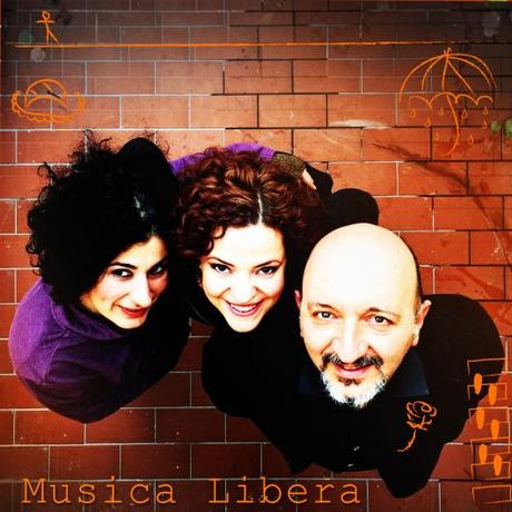 Esce il primo e omonimo album del trio Musica Libera.