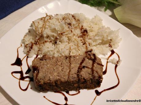 Polpettone di carne con finocchi, noci, riso basmati e salsa di soia al aceto balsamico