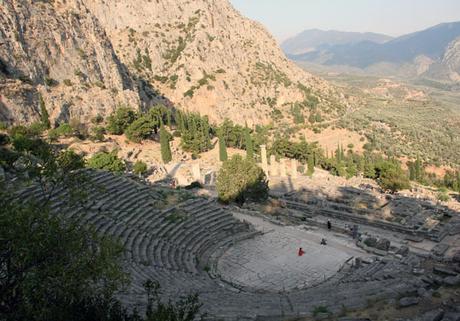 Delfi_greece_viaggiandovaldi