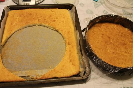 Bavarese al cioccolato bianco e Gelèe di fragole IMG_2403.JPG