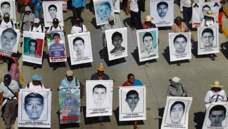 Nella Notte Ci Guidano le Stelle. Ayotzinapa e la Lotta per la Verità Nella Notte Ci Guidano le Stelle. Ayotzinapa e la Lotta per la Verità