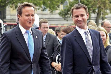 Life in the UK: La tragica storia della sanità inglese Jeremy-Hunt-David-Cameron