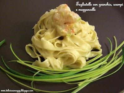 Tagliatelle con granchio, scampi e mazzancolle (e porri stufati e Philadelphia)