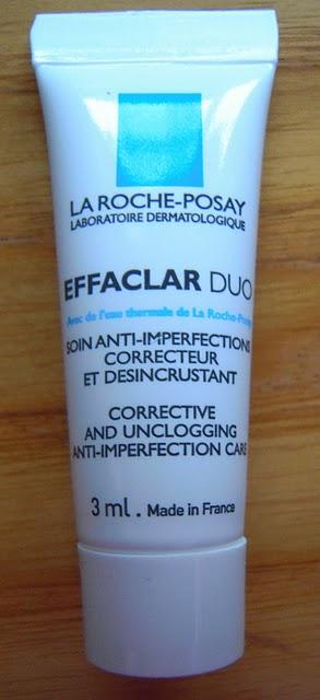 Provando il trattamento per pelli impure La Roche - Posay