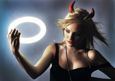 Tira un'aria strana dalla Romania: con Alexandra Stan è Mr. Saxobeat mania!