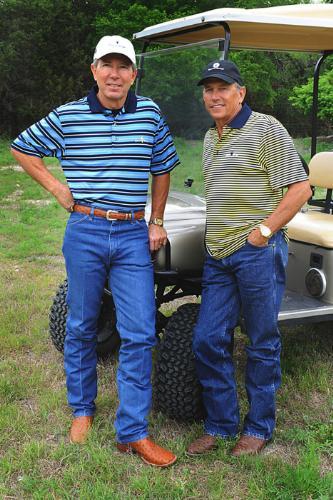 George-Strait con Tom Cusick (Foto PRNewsFoto)