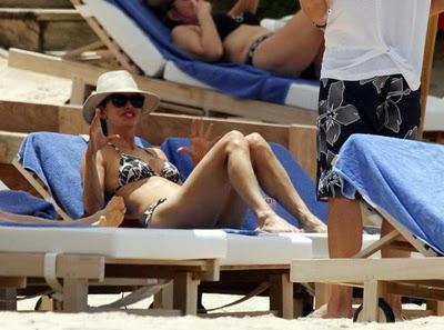 COURTNEY COX IN COSTUME