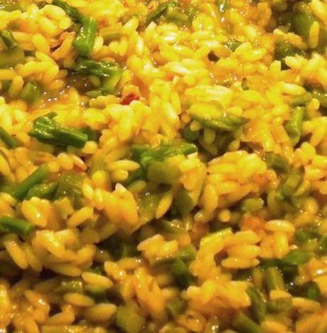 Risotto allo zafferano con asparagi