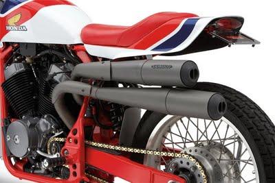 Honda RS 750 Tracker by Cobra