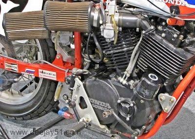 Honda RS 750 Tracker by Cobra