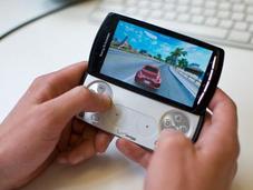 Xperia Play: primo smartphone Playstation VIDEO