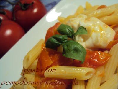 pasta con pomodorini e mozzarella