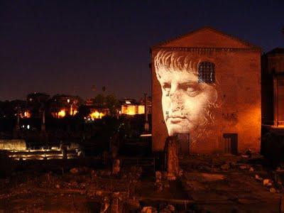 Roma: le “scene di luce” di Livia Cannella ai Fori Imperiali
