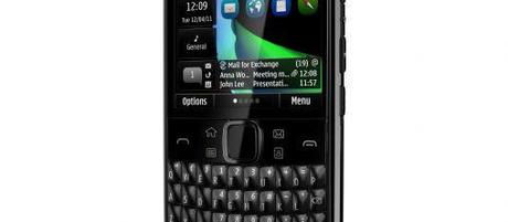 508x223 1 nokiae6 black right angle Nokia presenta E6 e X7 con Symbian Anna