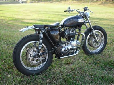 Triumph Bonneville '69 Bobber by Larry