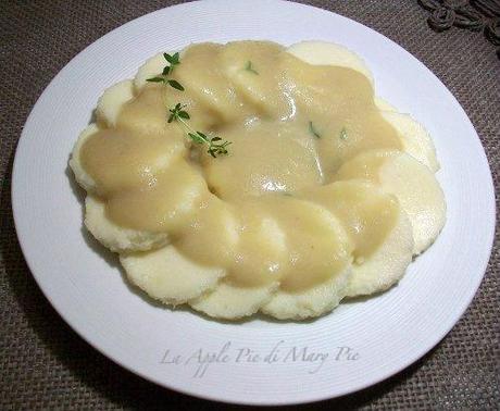 GNOCCHI DI SEMOLINO CON VELLUTATA DI TOPINAMBUR E CIOCCOLATO BIANCO