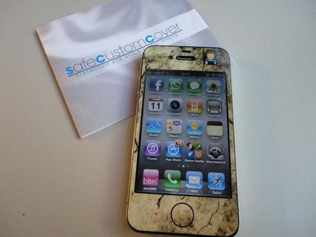 216812 213090462037288 120870567925945 855975 2701292 n Cover personalizzata per iPhone 4 con SafeCustomCover