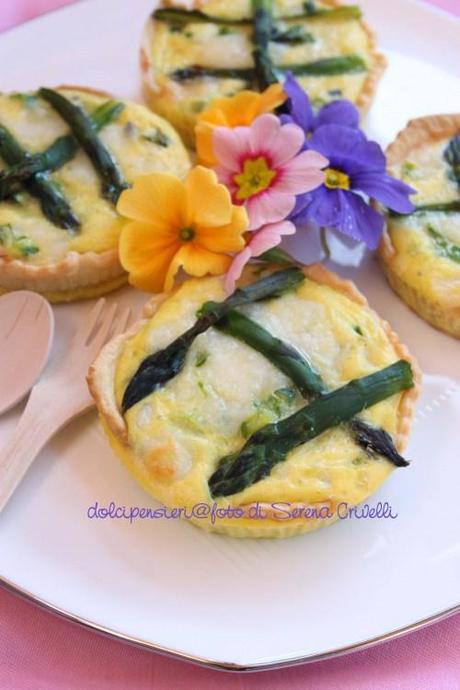 MINIQUICHE DI ASPARAGI E CASERA di Dolcipensieri