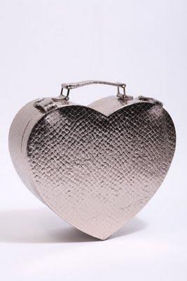 Must have - HEART BoX BaG!