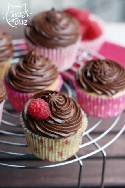 Angels Cupcakes and chocolate buttercream