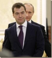 medvedev-putin-in-rug