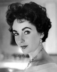 Liz Taylor: i diamanti all’asta da Christie’s