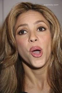 L'anello mancante: a Shakira rubano il rubino