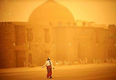 FOTO DEL GIORNO 14 APRILE 2011 : TEMPESTA DI SABBIA IN ARABIA SAUDITA