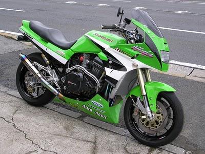 Kawasaki GPZ 1100 by Auto Magic