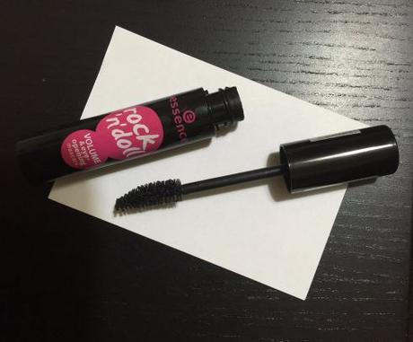 Mascara Essence Rock 'n' doll e rossetto Velvet Stick 03 Mega Melon - Oviesse -Review Mascara Essence Rock ‘n’ doll e rossetto Velvet Stick 03 Mega Melon – Oviesse -Review