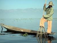 il lago Inle e i gabbiani smiling