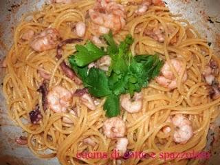 spaghetti cremosi con pesce