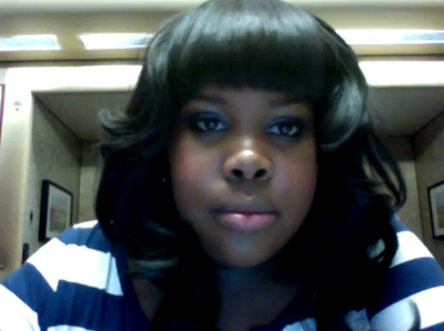 Amber Riley di Glee canta in web cam una canzone di Adele