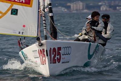 Vela: LET担 ROLL DOMINA LE AUDI SAILING SERIES. DI BELA VITA E TURNOVER I PRIMI DI GIORNATA