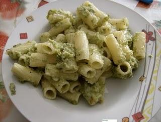 Penne con crema di fagiolini all'uovo