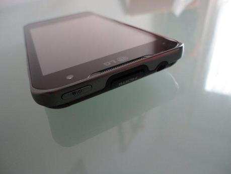 188732 208853632460971 120870567925945 825887 8011995 n Recensione LG Optimus Dual e Videorecensione