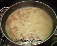 Risotto alla salsiccia e zafferano in pistilli