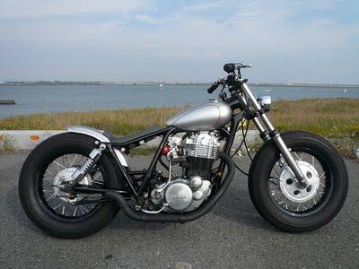 Yamaha SR 400 Bobber by Gravel Crew