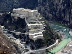 WILDLIFE PHOTOGRAPHER OF THE YEAR 2010- Forte di Bard Val D’Aosta